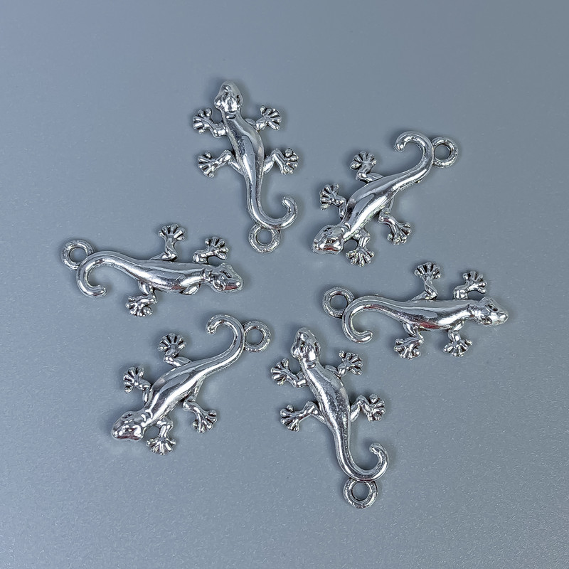 Pendant finding Lizard color: silver, size 23×13×2 mm± hole diameter 2 mm± packaging 12 pcs
