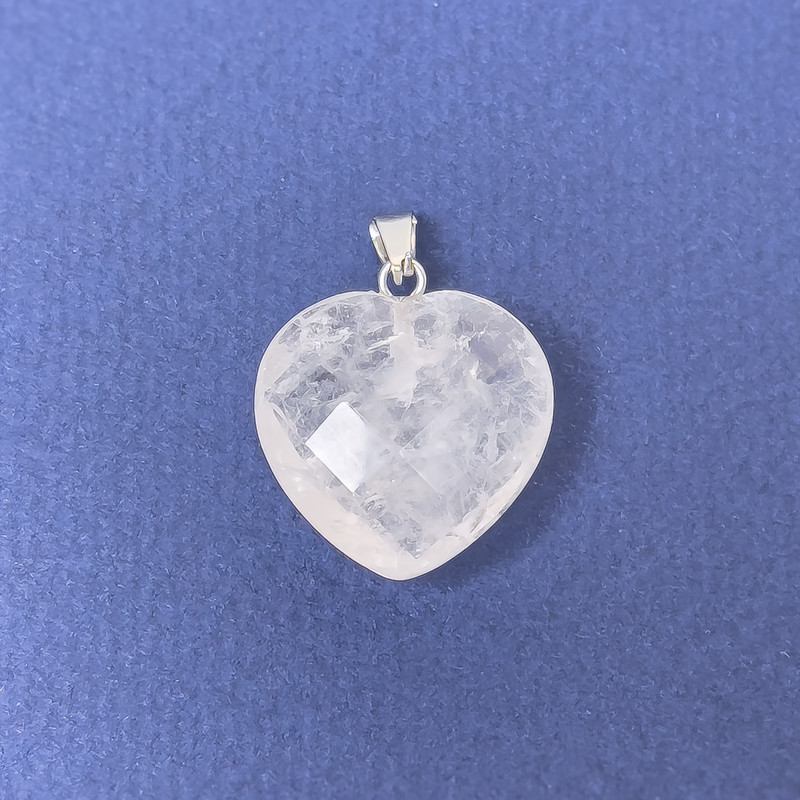Heart Pendant of Mountain Crystal Natural Faceted Stone 20×20×8×25 mm+