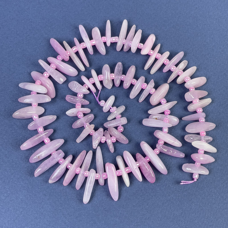 Kunzite Beads microchip needle shape 15-20×2-5mm+- on thread, length 40cm+