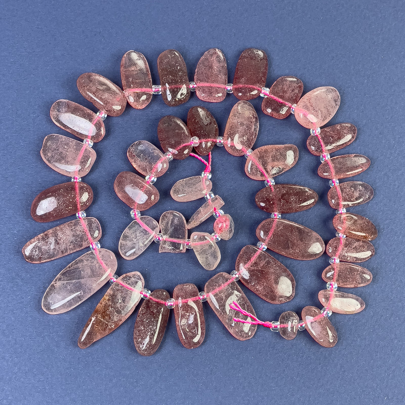 Strawberry Quartz Beads, Faceted, on Thread 15-24-11mm+ with 3mm Seed Beads on Thread, 39cm+ length