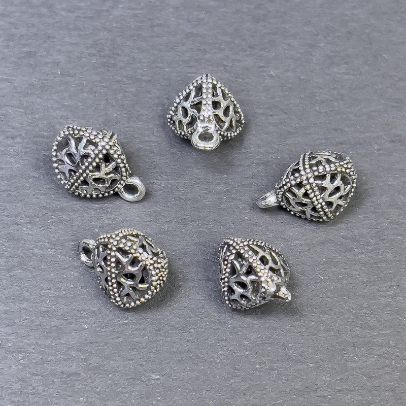 Pendant, three-facet, silver color, diameter 8x11mm± packaged 5 pcs