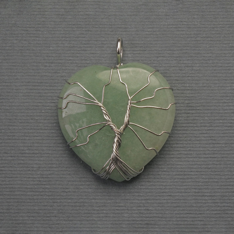 Heart Pendant Jade in a Silver Weave, diameter 30x30mm±, length 36mm±