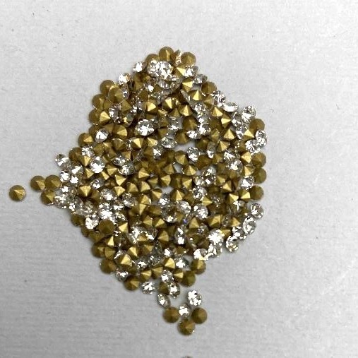 Rhinestones stones color white, diameter 2–3 mm (+/-) pack / 4 g (+/-)
