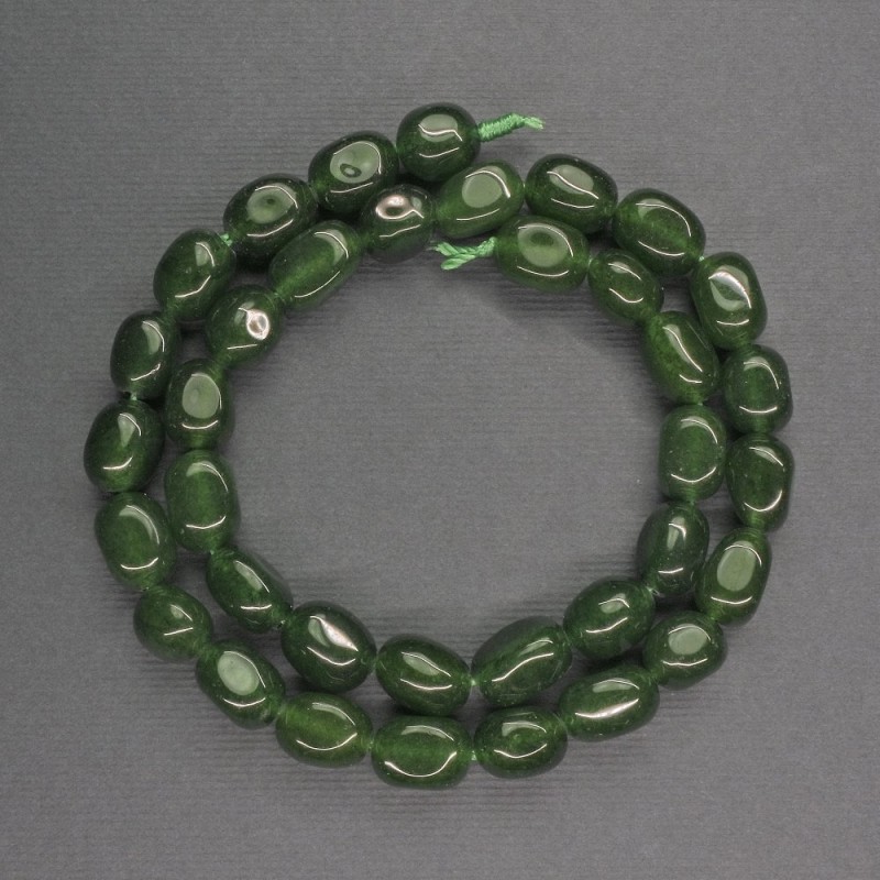 Aventurine Beads Green tumbled, diameter 8×10 mm ±, length 38 cm +