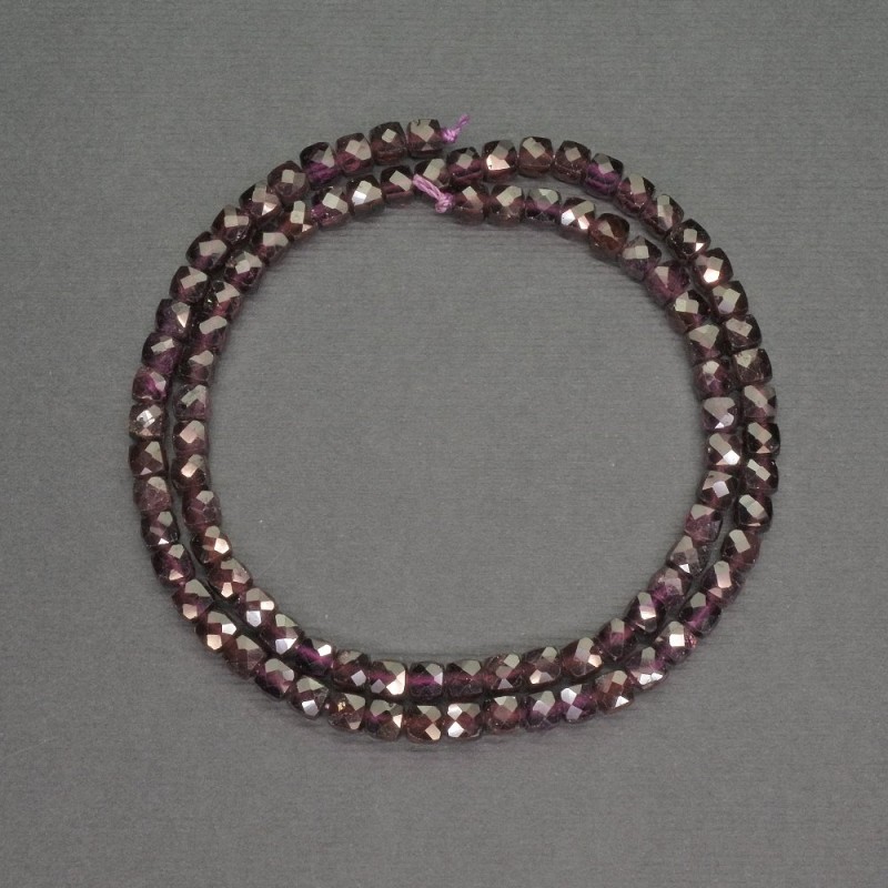 Garnet Beads, Natural Stone, Small Faceted Cubes, 4–5 mm Diameter, 39 cm Length