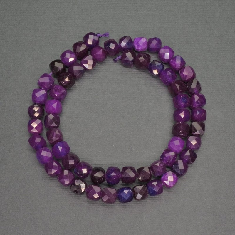 Sugilite Beads Granulated Cube 7mm, Thread 39cm