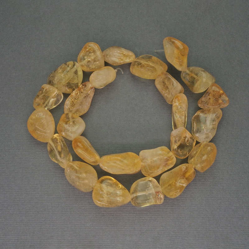 Citrine Beads, Tumbled, 14–18×13–17 mm, on a thread, length 38 cm+