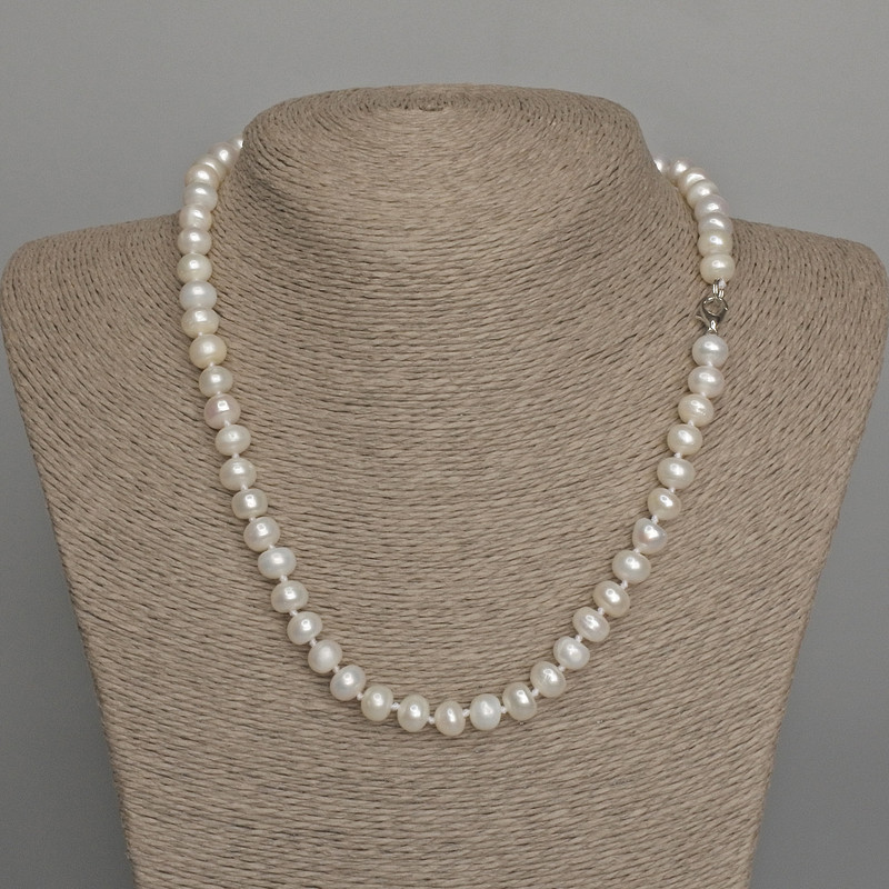 Necklace of natural freshwater pearls 8x7mm ±, length 46cm ± with clasp