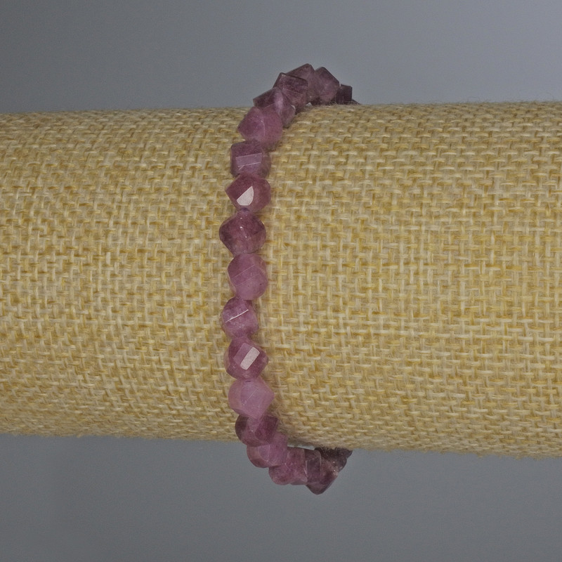 Bracelet Tourmaline Rubellite Faceted Diamond-shaped Beads, diameter 6×5mm+, length 7.1in (18cm) ± stretch