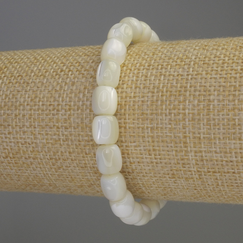 Bracelet Mother-of-Ppearl Barilo, diameter 8x7, 5mm±, length 18cm stretch