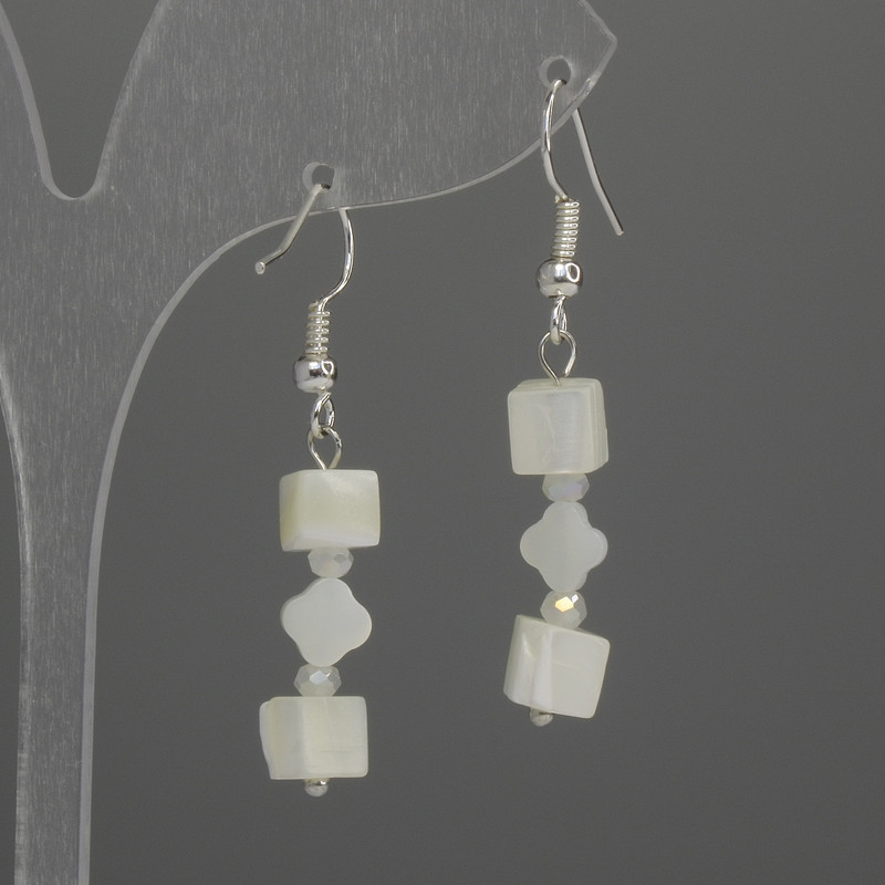 Earrings Pearlite Cube 6mm+- Clover 6mm+-, length 41mm+-