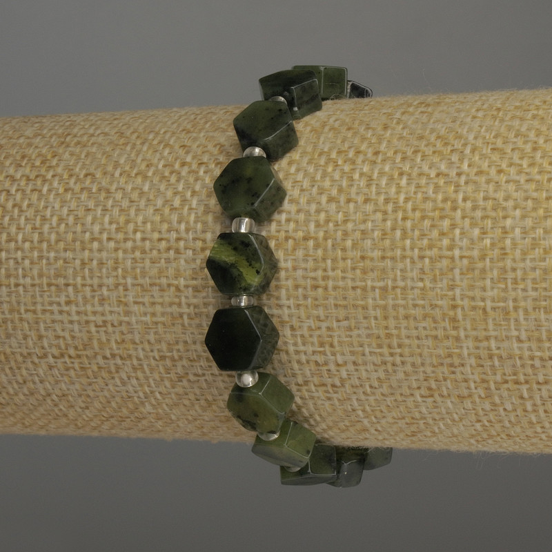 Bracelet of Canadian Jadeite Nodes, diameter 8mm+- with seed beads 3mm, length 18cm stretch