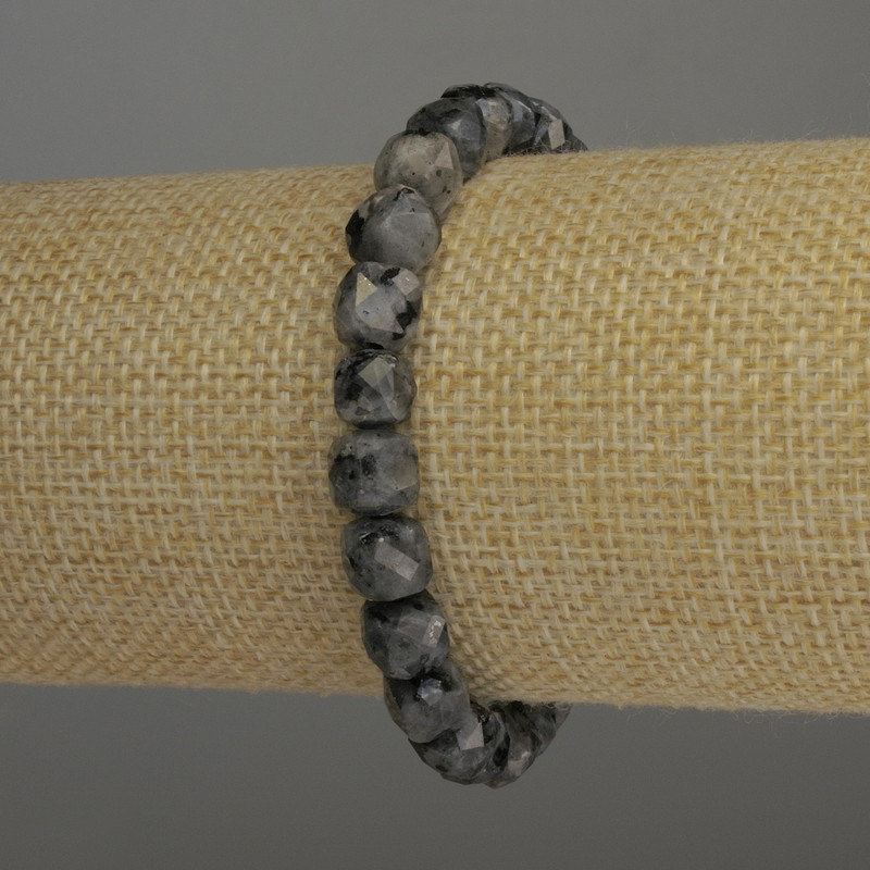 Larvikite Bracelet Grenulated Cube, 7x7mm, 18cm length (stretch)
