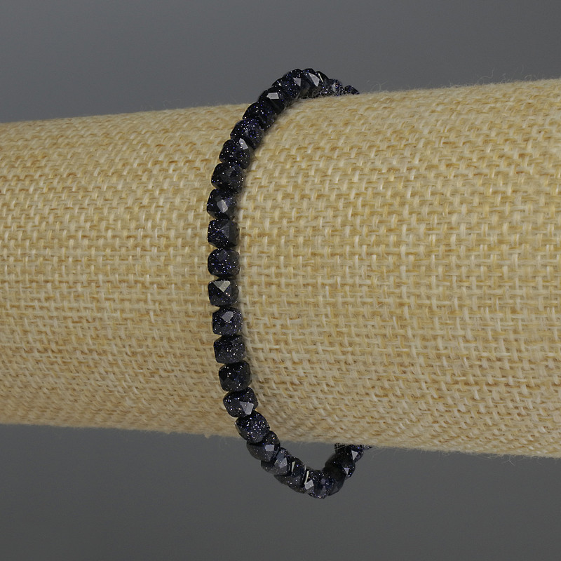 Aventurine Bracelet "Night of Cairo" Faceted Cube, 4mm diameter, 18cm length stretchy
