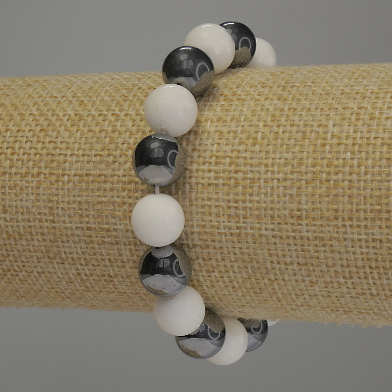 Agate and Hematite Smooth Ball Bracelet, 10mm diameter ±, 18cm length stretch