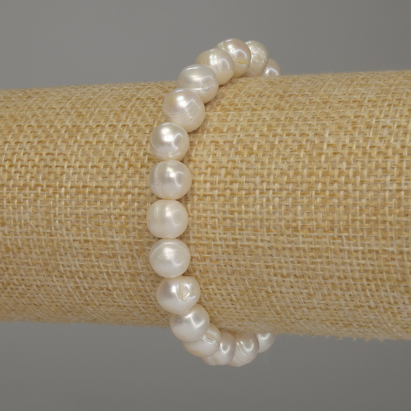 Bracelet with Freshwater Pearls, diameter 9x8mm ±, length 18cm (stretch)