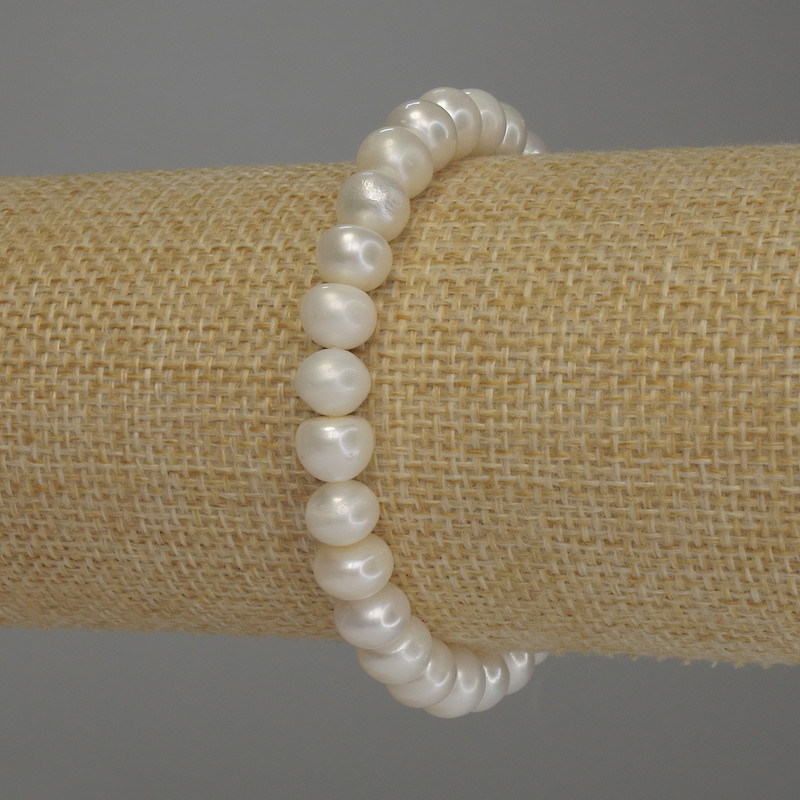 Bracelet with Freshwater Pearls, diameter 8×7mm ±, length 18cm (stretch)