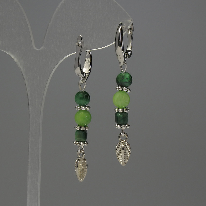 Onyx Bead Earrings with Cat's Eye, 6mm+- round bead; faceted Cat's Eye cube 4mm+-; bead 6mm+-, length 54mm+-
