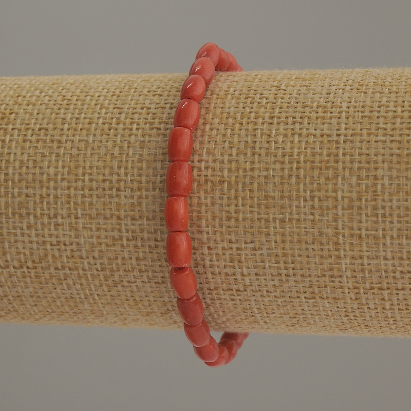 Bracelet Coral (chunk) barrel-shaped, diameter 6x4, 5mm+-, length 18cm stretch