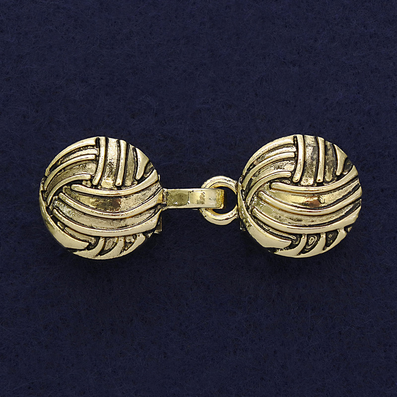 Brooch clamp for cardigan gold-toned metal, diameter 20mm +-, length 52mm+-