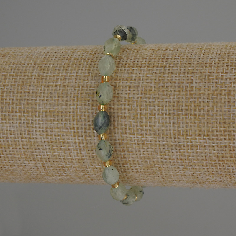 Bracelet Prehnite Faceted Bead, 8x6mm, with 3mm+ seed beads, 18cm length, stretch