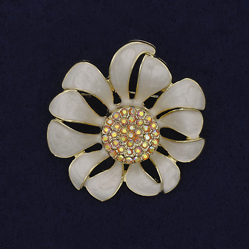 Brooch Pendant Flower White Enamel with Rhinestones 37mm+- Gold Tone Metal
