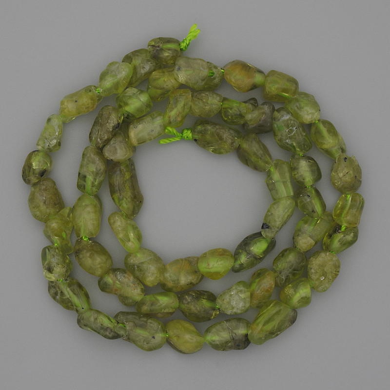 Chrysoprase Beads on Thread, Tumbled, 9x5 mm, approx. 39cm length