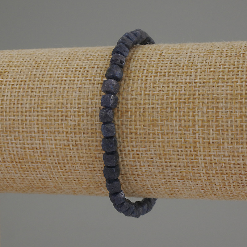 Sapphire Bead-cut Cube Bracelet, diameter 5mm±, length 18cm Stretch
