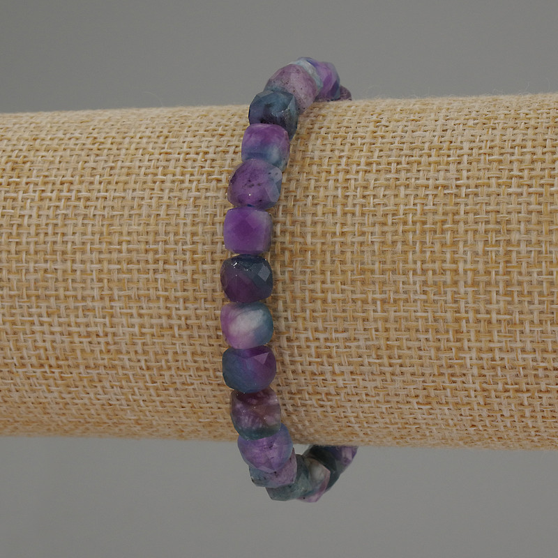Bracelet with Natural Fluorite Beads: Faceted Cube, 7mm diameter, 18cm length, stretch