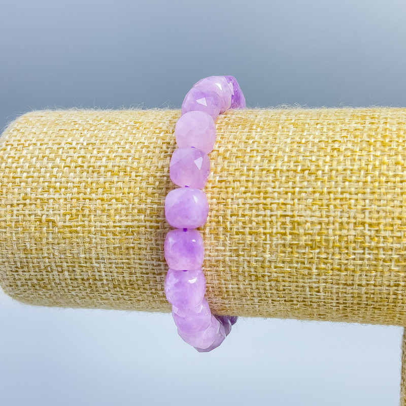 Kunzite Bracelet, natural gemstone, faceted cube, 9×9 mm, approx. 18 cm length (stretch)