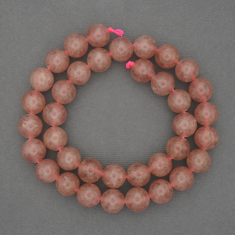 Strawberry Quartz Beads, smooth round 10mm diameter, 39cm length on thread