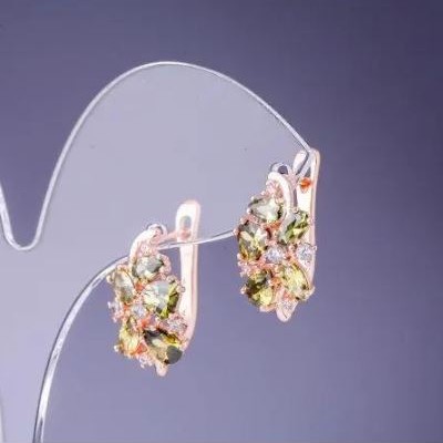 Earrings with Green Crystals 19×10 mm Gold-Tone Metal
