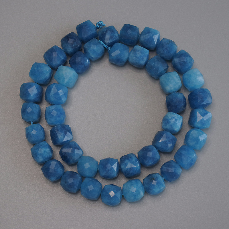 Natural Stone Beads Apatite Faceted Cubes, 9x9 mm diameter, 37 cm length on thread