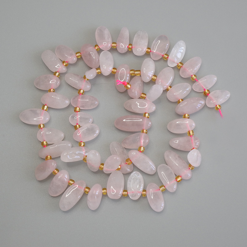 Beads Pink Quartz tumbled butterfly, diameter 12-16×6 mm ± with seed beads 3 mm ±, length 40 cm ± on a thread