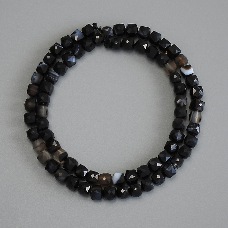 Agate Beads Faceted Cube 5x5mm, Threaded, 37cm length