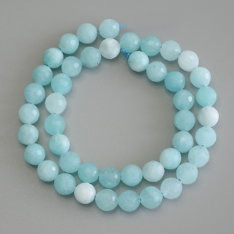 Aquamarine Beads faceted round 8mm, 37 cm on a thread