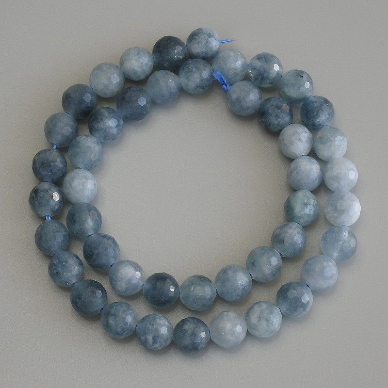 Aquamarine Beads, faceted round beads, 8mm diameter, 37 cm length on thread