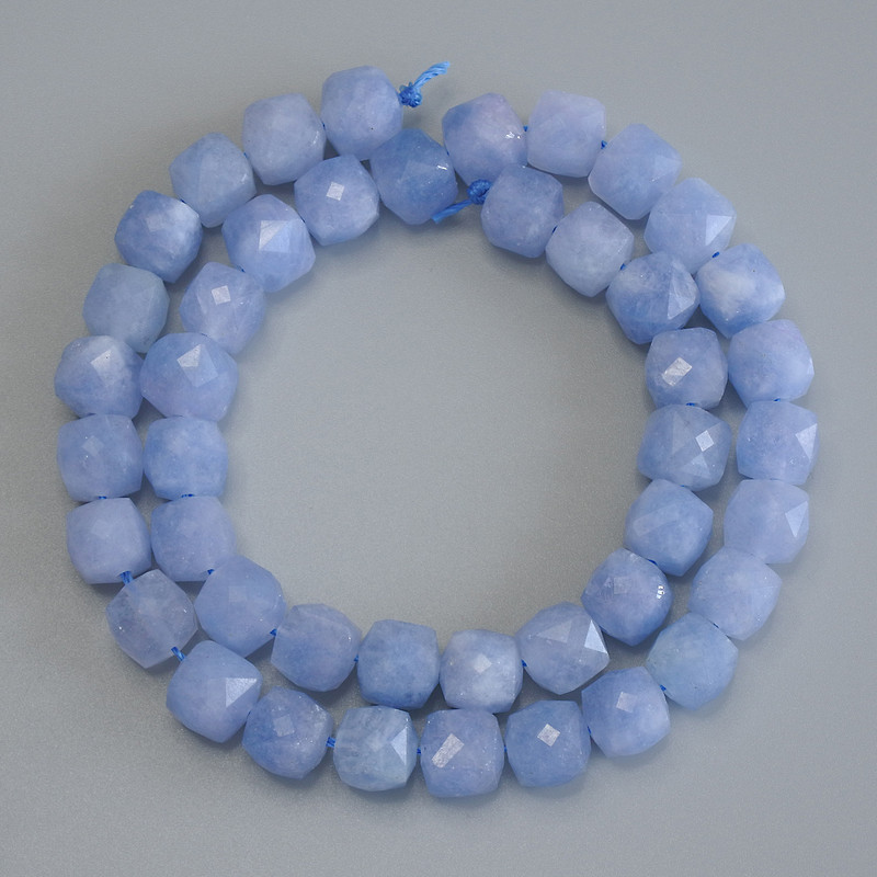 Aquamarine Beads faceted cube, diameter 9×9 mm ±, length 38 cm ± on thread