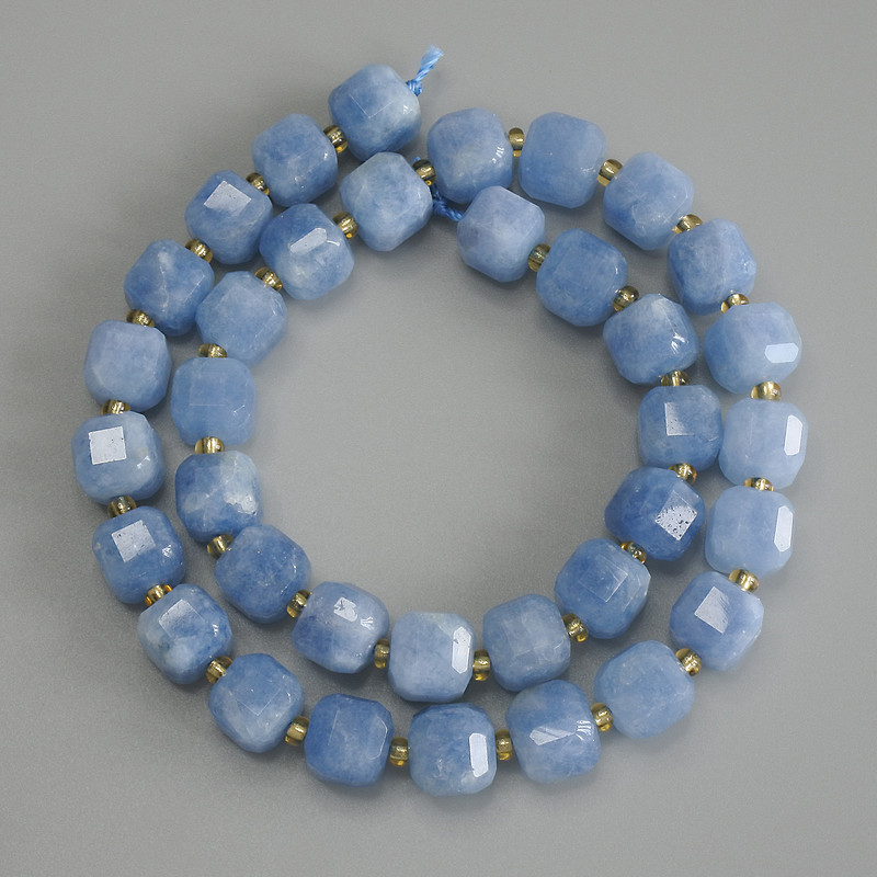 Aquamarine Beads Faceted Cube 8.5 mm x 8.5 mm, 5x8.5 mm ± with 3 mm+ seed beads, thread length 37 cm ±