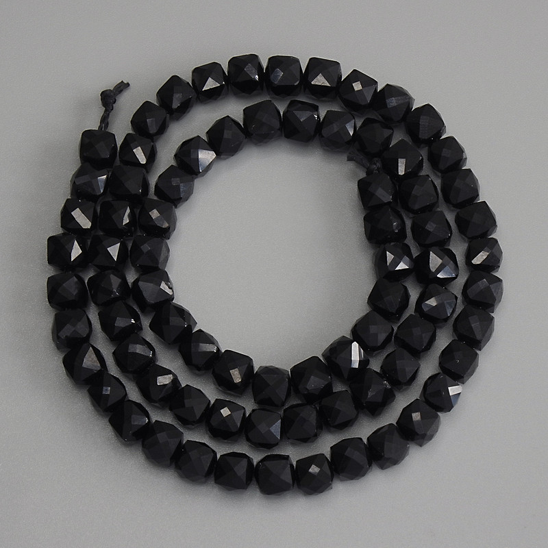 Turmaline Beads Faceted Cube 5x5mm+- on Thread, 37cm+ Length