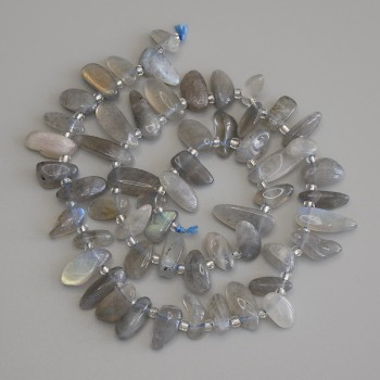 Labradorite Beads Butterfly Tumbled 11-16×6 mm+- Seed Beads 3 mm+- on Thread, 39 cm Length+