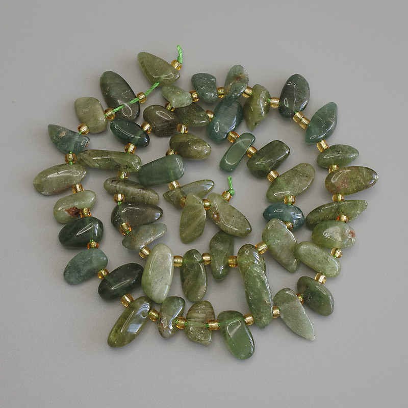 Green Tourmaline Beads Emerald-Tinted Wing Bead 10-15×6-8mm+- seed beads 3mm+- on thread, length 40cm+