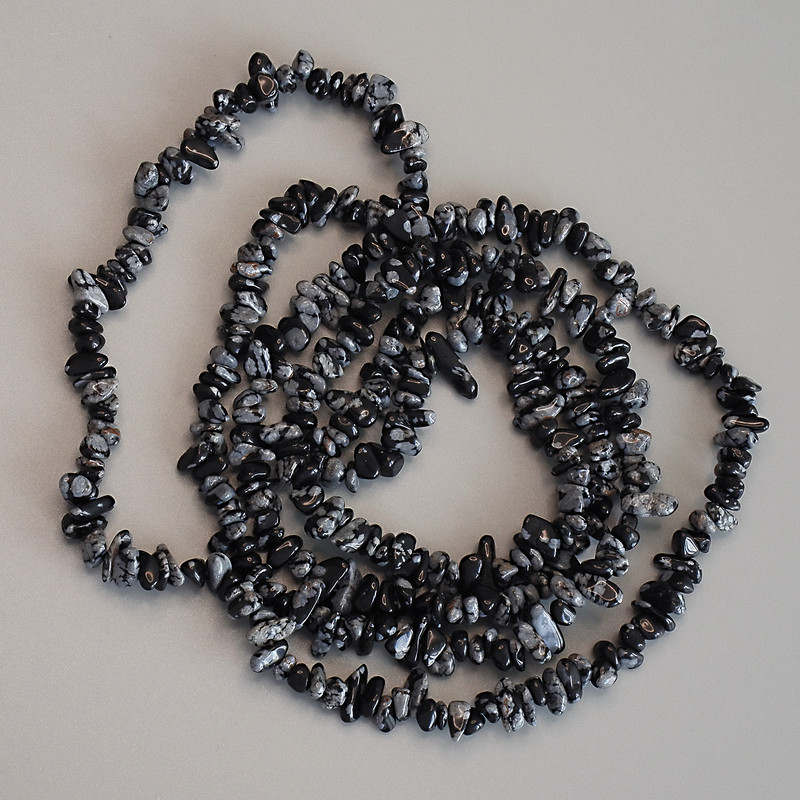 Snowy Obsidian Beads Snippet Drops Apache Tears 6×3mm+, thread length 80cm+-
