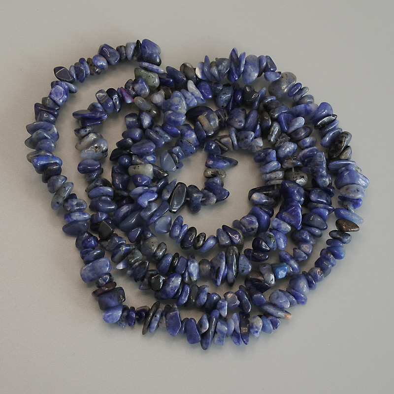 Sodalite Beads Chip, 8-10×2-4 mm, length 80 cm on thread