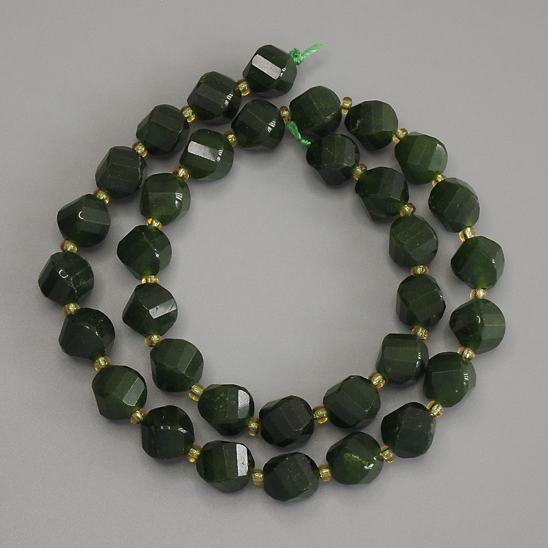 Chrysoprase Beads Faceted Diamond Shape, 10x8.5 mm, 5 mm+ with 3 mm+ seed beads, 39 cm+ length on thread