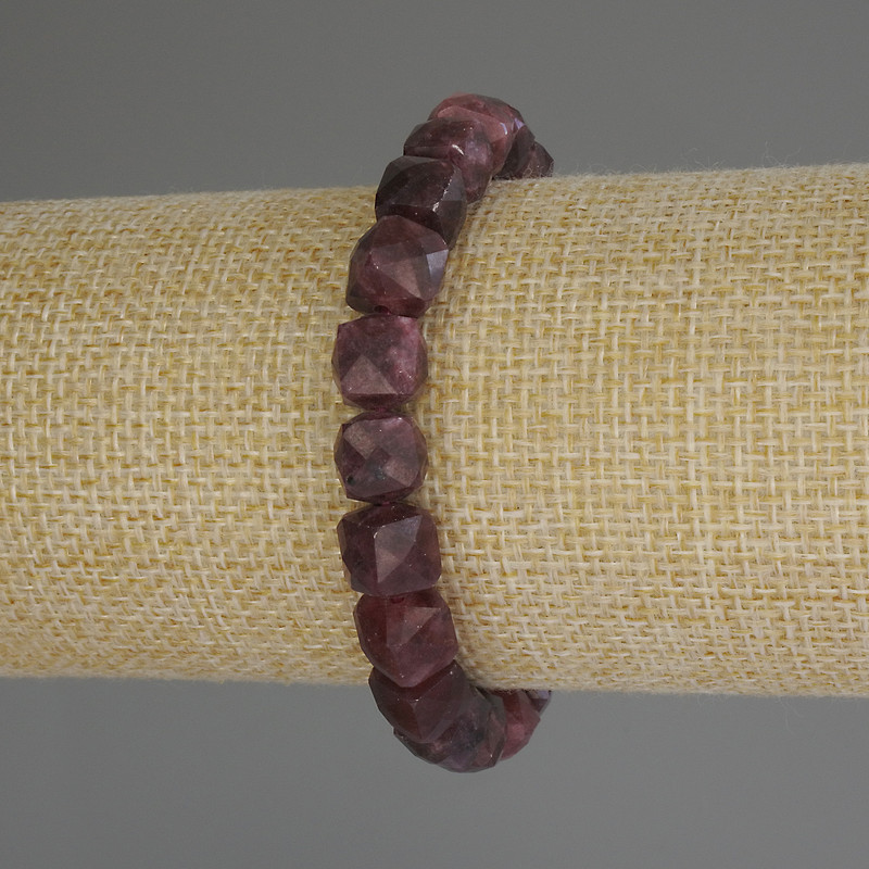 Tourmaline Bead-Cilled Cube Bracelet, diameter 8x8mm ±, length 18cm (stretch)