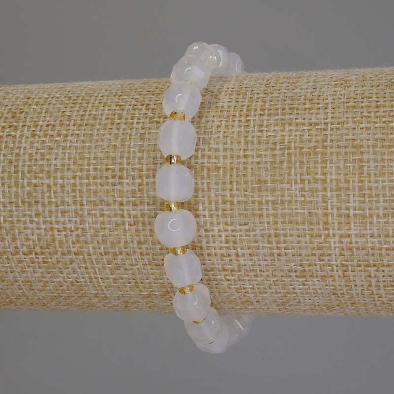 Bracelet White Quartz Faceted Cube, diameter 7x7mm, stretchy 18cm