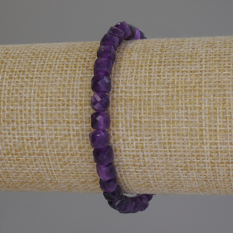 Sugilite Bracelet, Faceted Cube Beads, 5x5mm, 18cm Adjustable Stretch