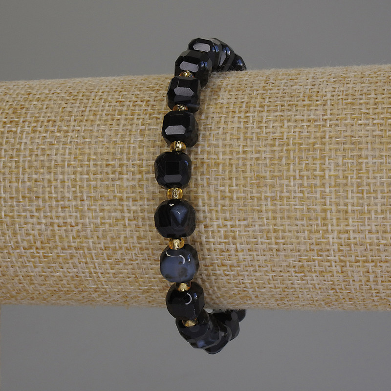 Agate Bead Bracelet with Faceted Cube, diameter 7x7mm ± beads 3mm ±, length 18cm ±, stretch
