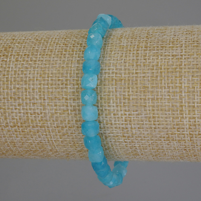 Bracelet Aquamarine Faceted Cube, diameter 5.5mm±, length 18cm±, stretch
